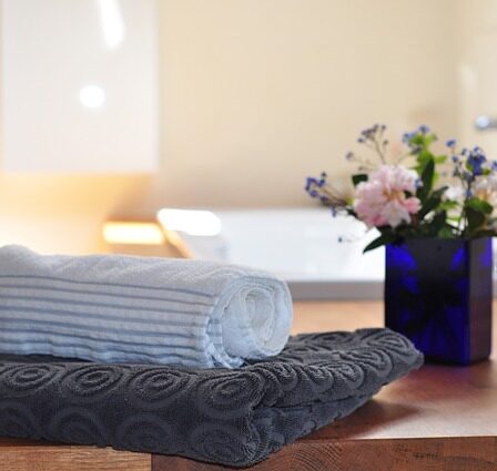 Hold dit badeværelse rent og frisk: Sådan plejer og vasker du din badeværelsesmåtte korrekt