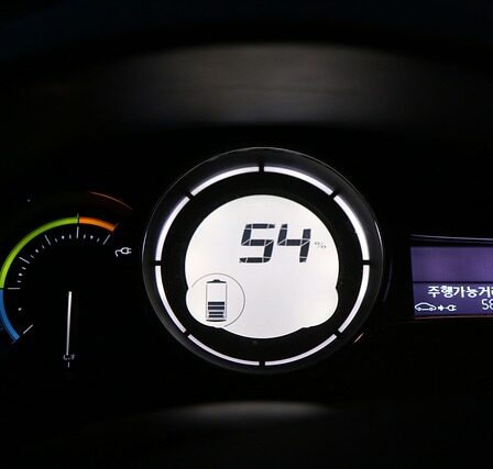 Ny teknologi revolutionerer opladerkabler: Trådløs opladning er fremtiden