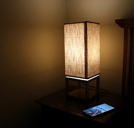 Nordal's Sengebord: Kombiner Funktionalitet og Elegance