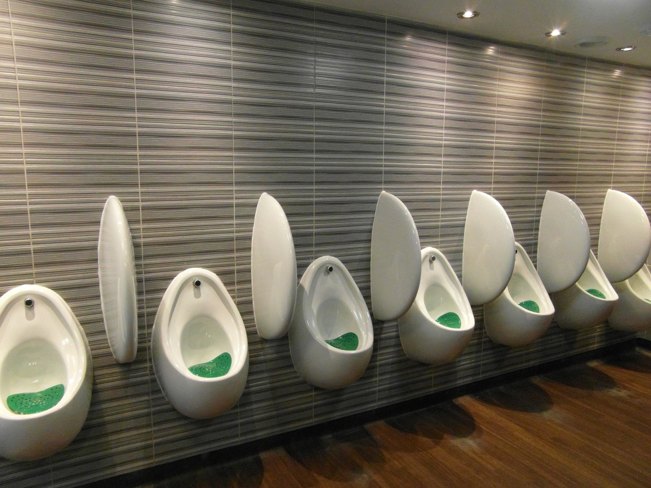 Tips til at holde en god hygiejne på virksomhedens toiletter